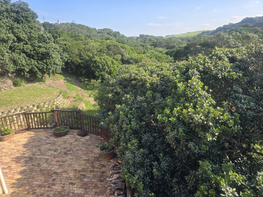 4 Bedroom Property for Sale in West Beach Eastern Cape